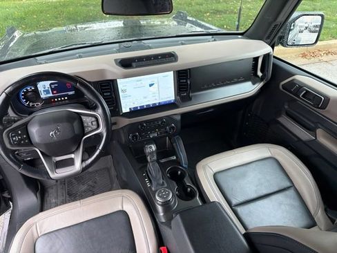 Used 2022 Ford Bronco Wildtrak AWD/4WD image 18