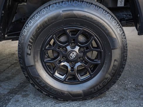 Certified 2023 Toyota Tacoma SR5 image 8