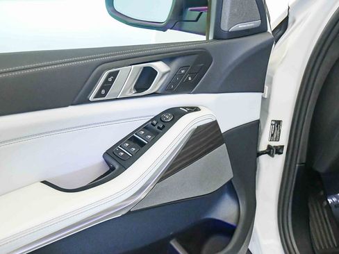 Used 2026 BMW X5 sDrive40i w/ Climate Comfort Package image 25