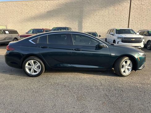 Used 2018 Buick Regal Preferred image 3