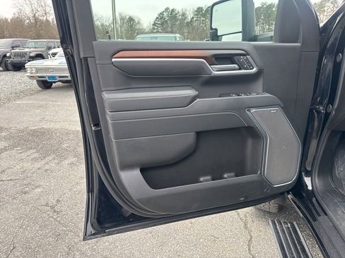 Used 2025 GMC Sierra 3500 Denali w/ Denali Reserve Package image 29