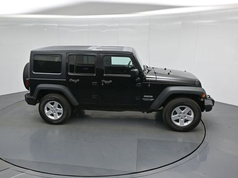 Used 2018 Jeep Wrangler Unlimited Sport S image 48