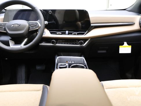 New 2026 Chevrolet Equinox ACTIV w/ Safety and Technology Package image 13