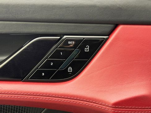 Used 2020 Porsche Taycan Turbo image 18