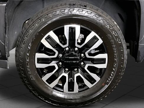 Used 2024 GMC Sierra 2500 Denali Ultimate AWD/4WD image 10