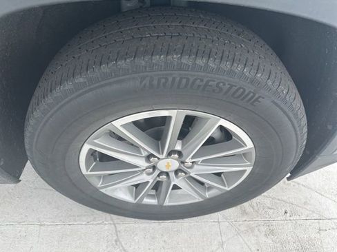Used 2022 Chevrolet Traverse LT FWD image 7