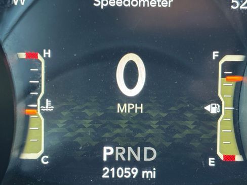 Used 2025 Jeep Wrangler Unlimited Sahara AWD/4WD image 40