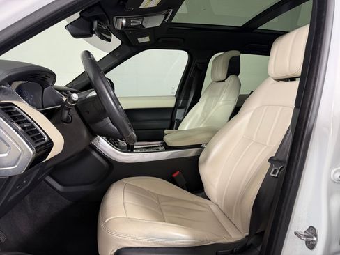 Used 2019 Land Rover Range Rover Sport HSE image 5