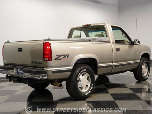 Used 1998 Chevrolet Silverado 1500 4x4 Regular Cab w/ Preferred Equipment Group 2 image 12