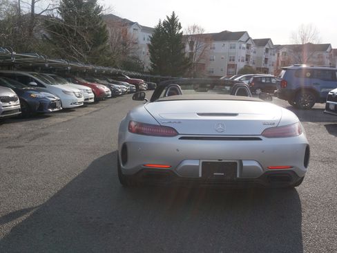 Used 2018 Mercedes-Benz AMG GT C image 5
