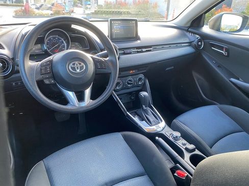 Used 2017 Toyota Yaris iA FWD image 18