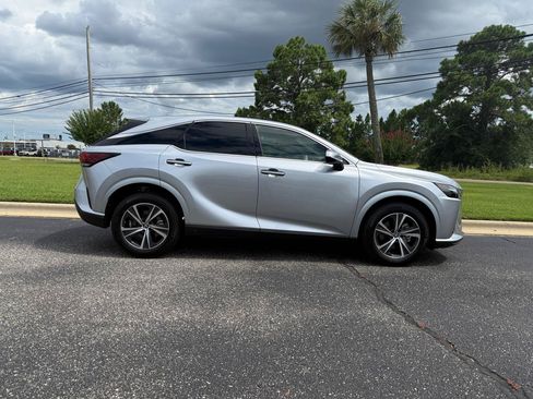 Used 2025 Lexus RX 350 FWD w/ Technology Package image 5