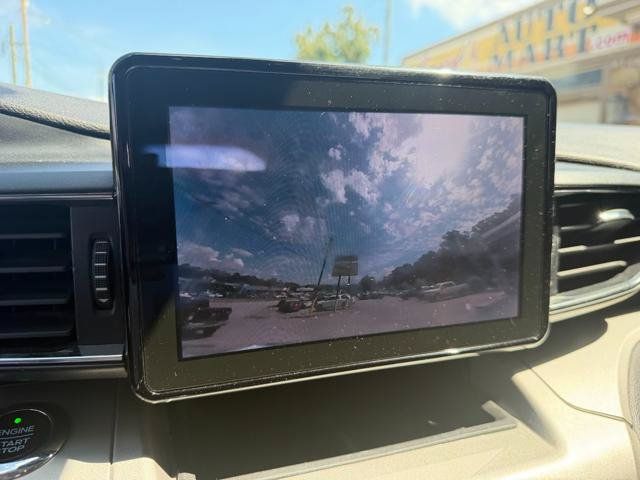Used 2021 Ford Explorer XLT w/ Equipment Group 202A AWD/4WD image 26