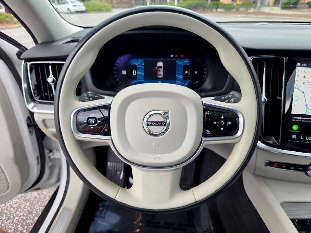 Used 2025 Volvo V60 B5 Cross Country Plus AWD/4WD image 22