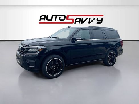 Used 2024 Ford Expedition Limited AWD/4WD image 3
