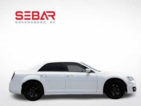 Used 2019 Chrysler 300 S w/ S Model Appearance Package RWD image 8