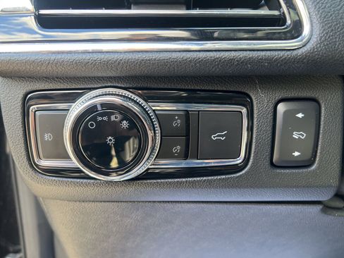 Used 2021 Lincoln Navigator Reserve image 12