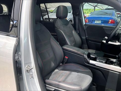 Certified 2022 Mercedes-Benz GLB 250 image 9