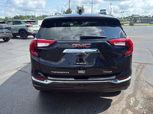 Used 2023 GMC Terrain Denali w/ Black Diamond Edition AWD/4WD image 4