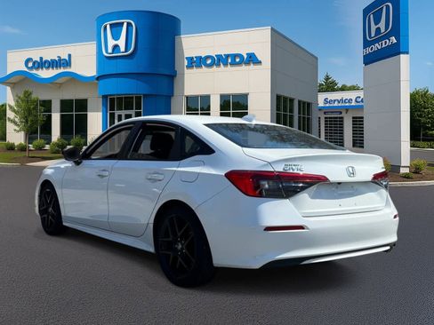 Used 2023 Honda Civic Sport image 4