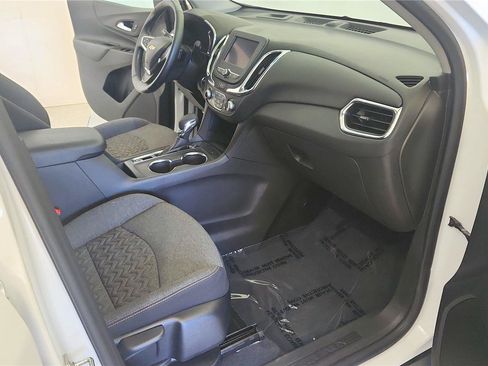 Used 2024 Chevrolet Equinox LT FWD image 33