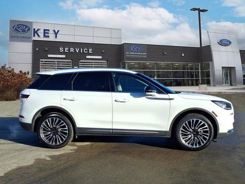 Used 2021 Lincoln Corsair Reserve w/ Equipment Group 201A image 4