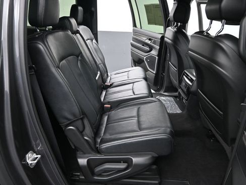 Used 2024 Jeep Wagoneer L Series II w/ Flexible Seating Group image 26