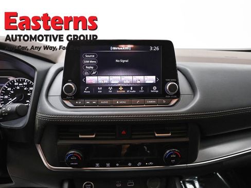 Used 2023 Nissan Rogue SV FWD image 11