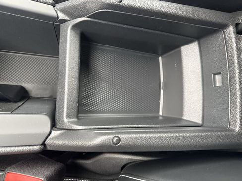 New 2026 Volkswagen Tiguan SE R-Line AWD/4WD image 39