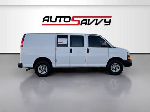 Used 2022 GMC Savana 2500 w/ Driver Convenience Package RWD image 8