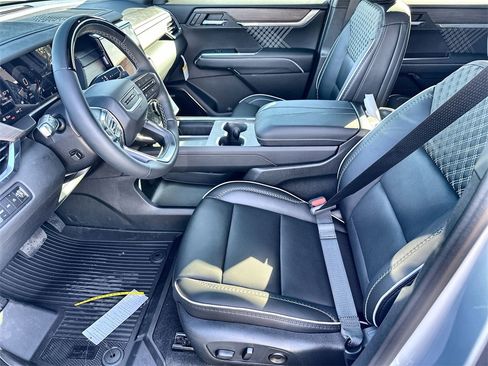 New 2026 GMC Acadia Denali w/ Super Cruise Package image 24