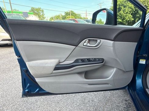 Used 2012 Honda Civic LX image 9