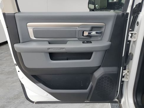 Used 2018 RAM 3500 Lone Star image 18