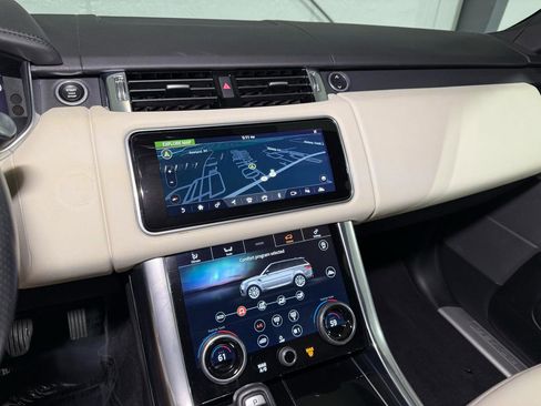 Used 2020 Land Rover Range Rover Sport HSE image 17