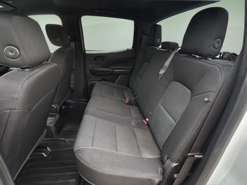 Used 2023 Chevrolet Colorado W/T RWD image 19