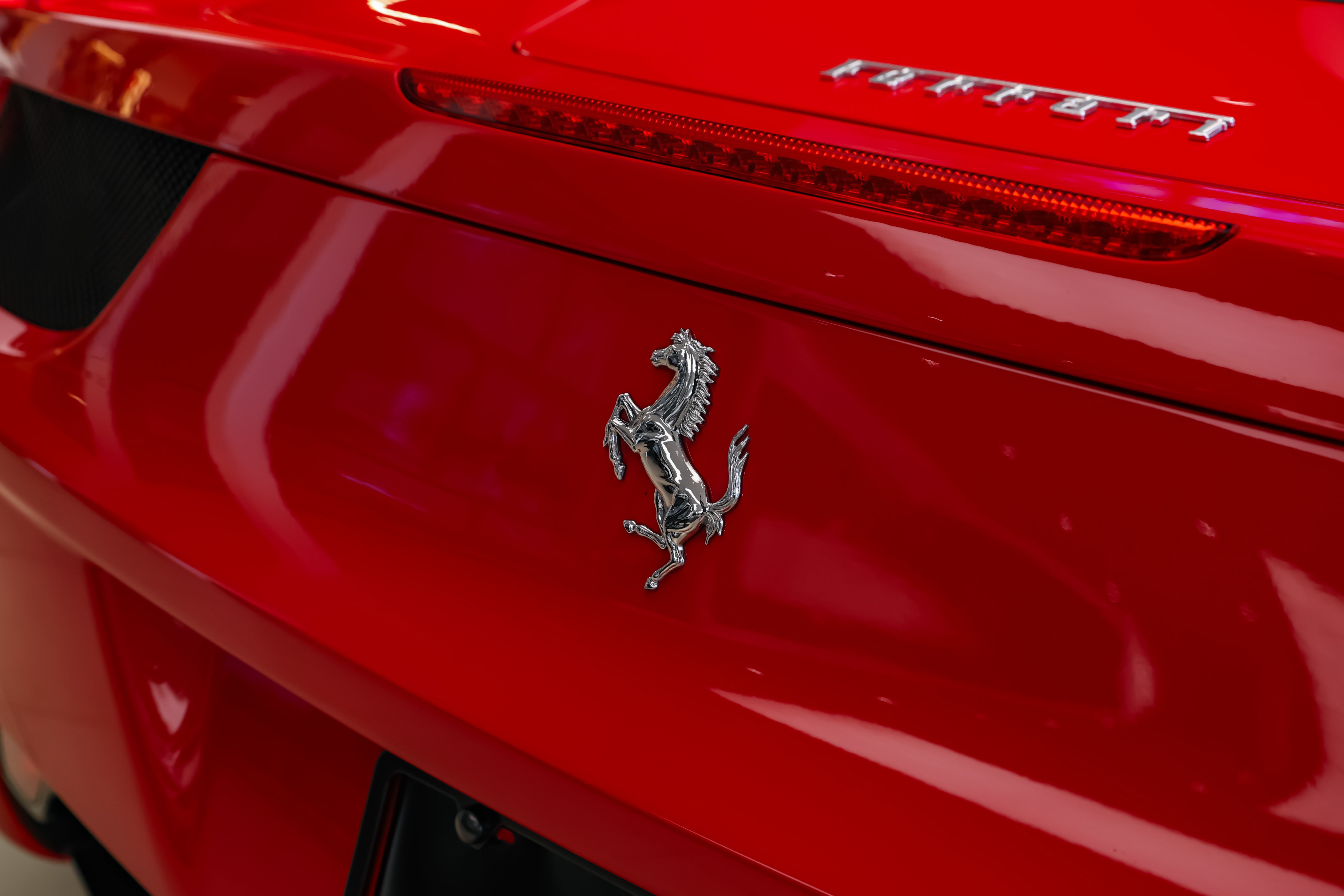 Used 2010 Ferrari 458 Italia Coupe RWD image 11