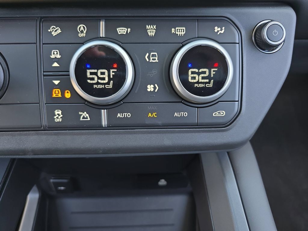 New 2026 Land Rover Defender 110 X-Dynamic SE AWD/4WD image 24