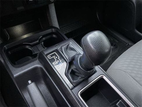 Certified 2022 Toyota Tacoma 4x4 Double Cab image 28