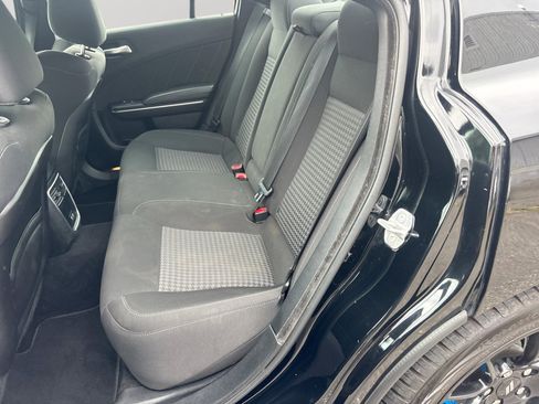 Used 2019 Dodge Charger Scat Pack w/ Dynamics Package RWD image 25