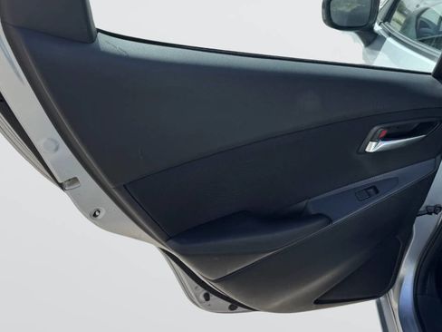 Used 2017 Toyota Yaris iA image 12