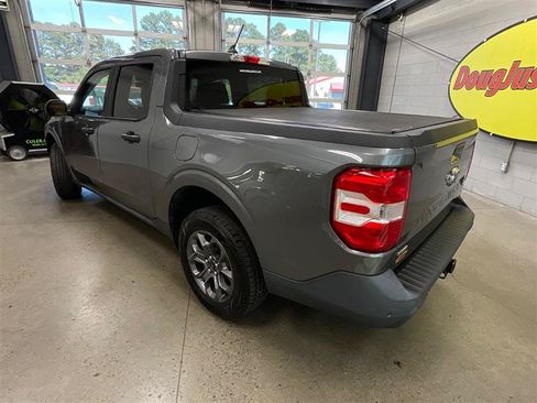 Used 2022 Ford Maverick XLT w/ XLT Luxury Package FWD image 3