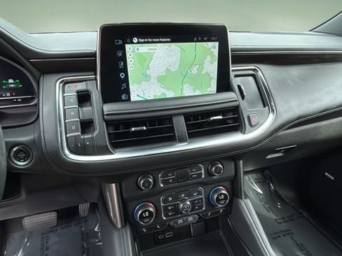 Used 2024 Chevrolet Suburban Z71 w/ Luxury Package AWD/4WD image 26