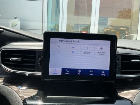 Used 2023 Ford Explorer Limited RWD image 28