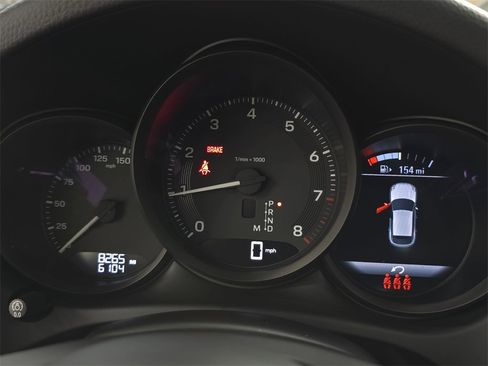 Certified 2025 Porsche Macan image 15