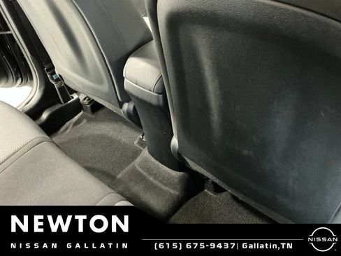 Used 2025 Kia Soul LX FWD image 13