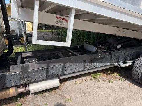 Used 2024 Chevrolet Low Cab Forward RWD image 3