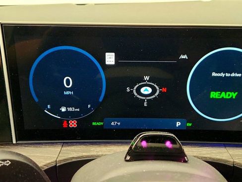 Used 2025 Hyundai Santa Fe Calligraphy AWD/4WD image 15