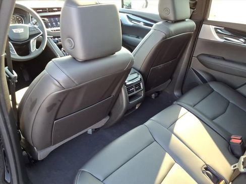 New 2025 Cadillac XT5 Premium Luxury w/ LPO, Floor Liner Package image 15