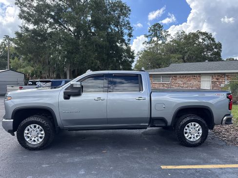 Used 2024 Chevrolet Silverado 2500 LTZ AWD/4WD image 5