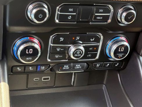 Used 2023 GMC Yukon AT4 w/ AT4 Premium Package AWD/4WD image 27